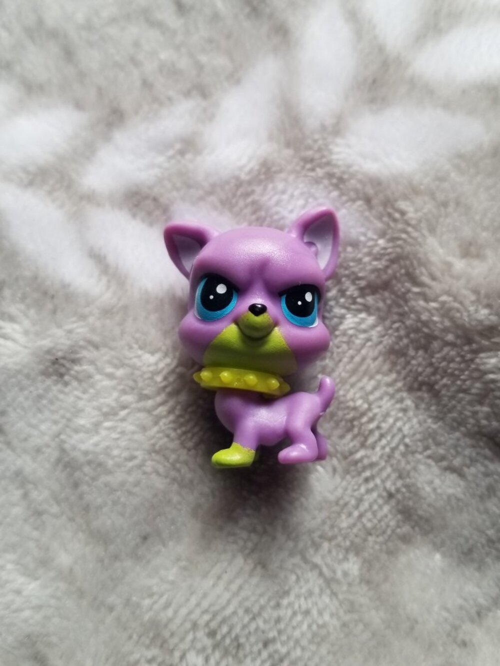Littlest Pet Shop Kendall Mann Dog #4147 Purple Green Mini Figure Pet Fest